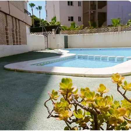 Con Piscina En